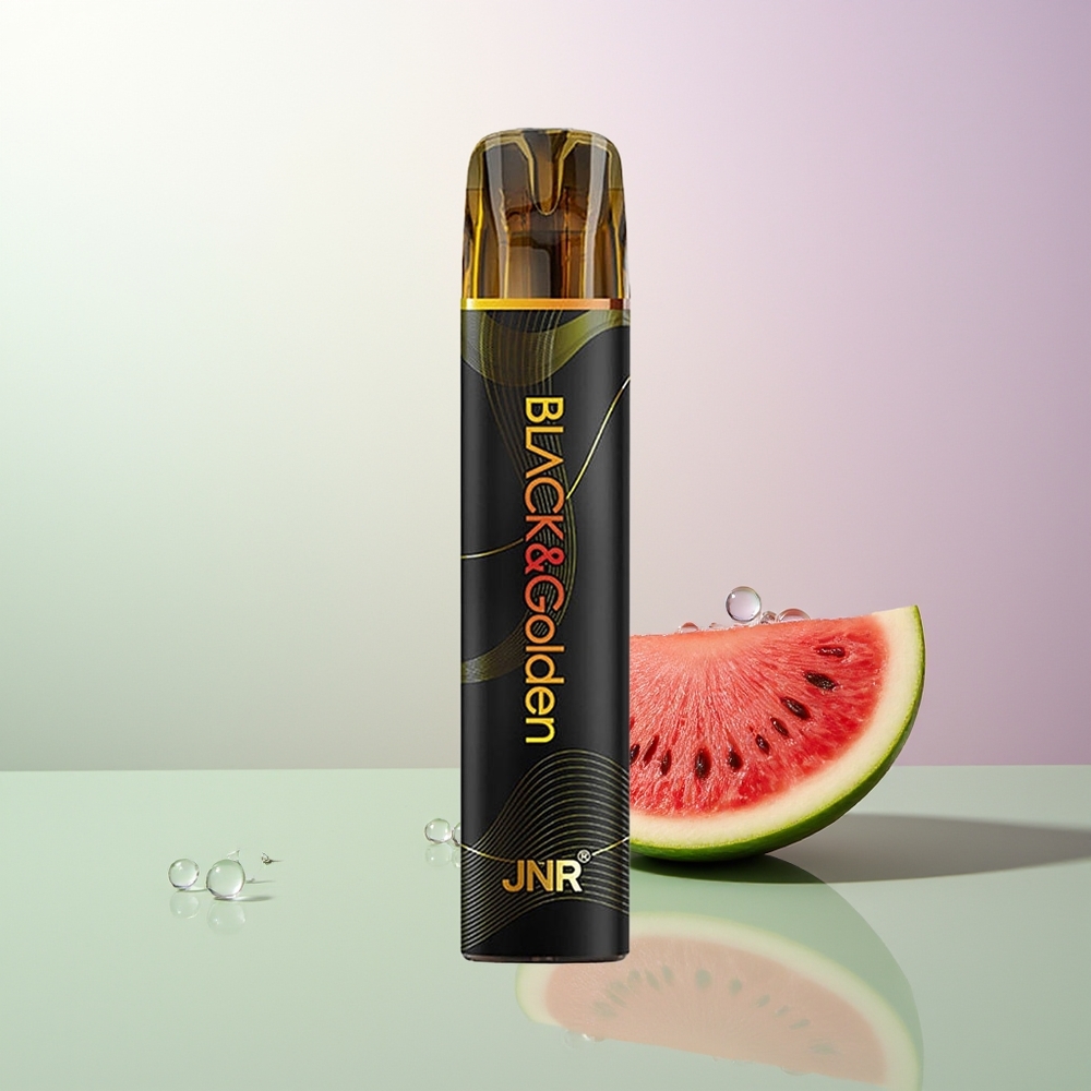 JNR Black&Golden 800 Pufova 550mAh 2ml 2% Nikotina Bez Punjenja TPD Vodenica Žvakaća Guma